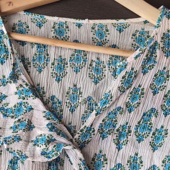 Club Monaco dainty leaf Paisley silk blend long sleeve v neck blouse siz… - Picture 5 of 11